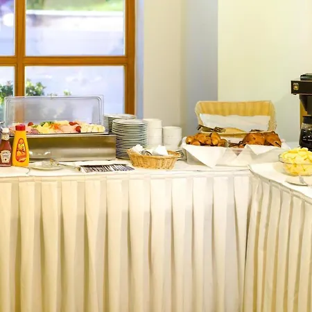 Sport Hofmann - Fitness & Tenis Гостевой дом