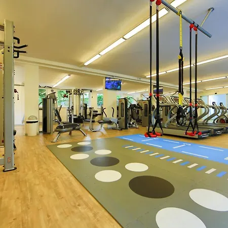 Sport Hofmann - Fitness & Tenis 3* Karlovy Vary